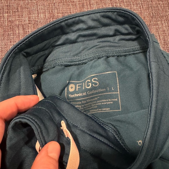 Figs Scrub Set - Picture 3 of 3